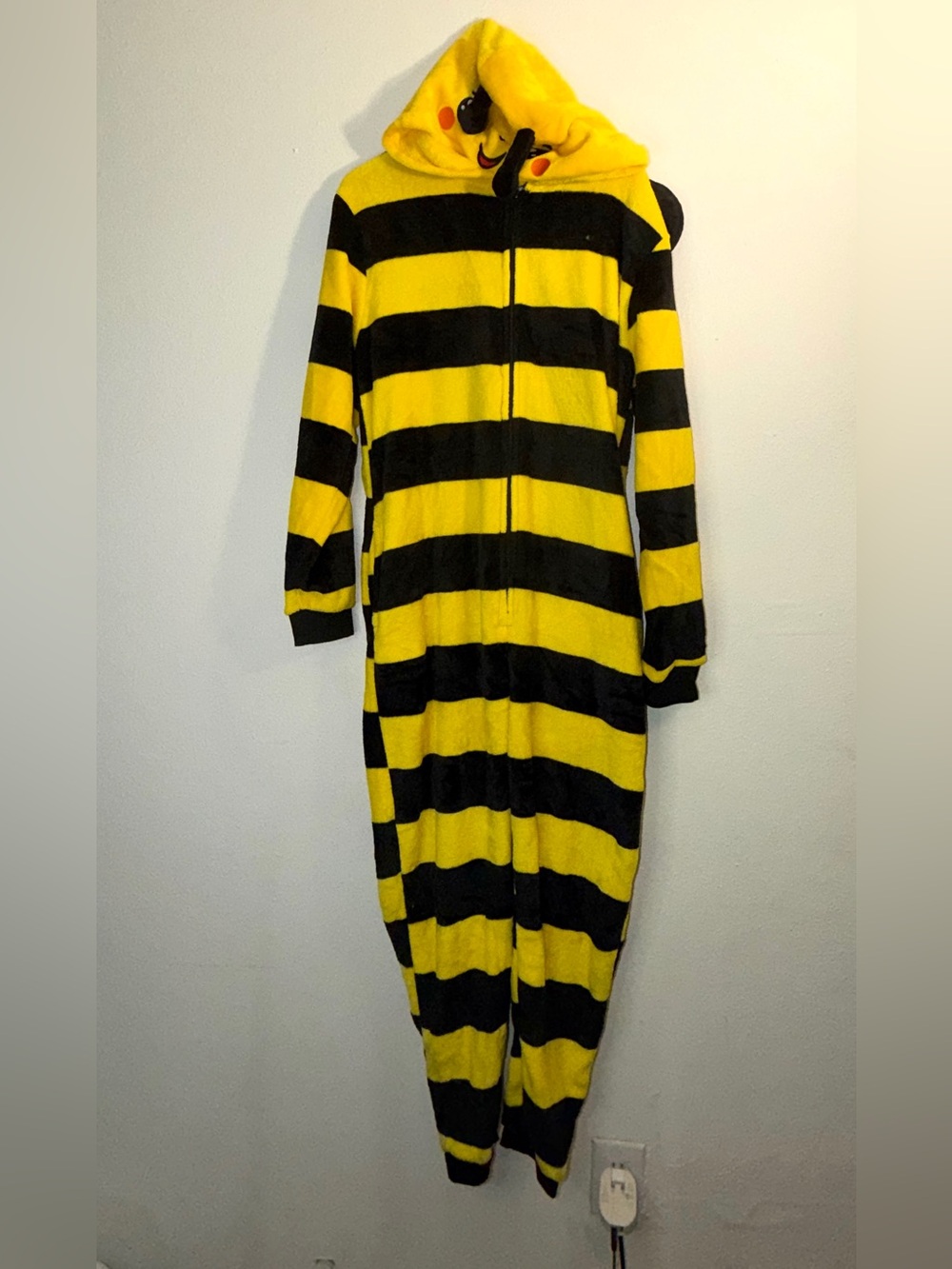Spirit Plush Bee Hooded Costume Onesie, unisex sz L